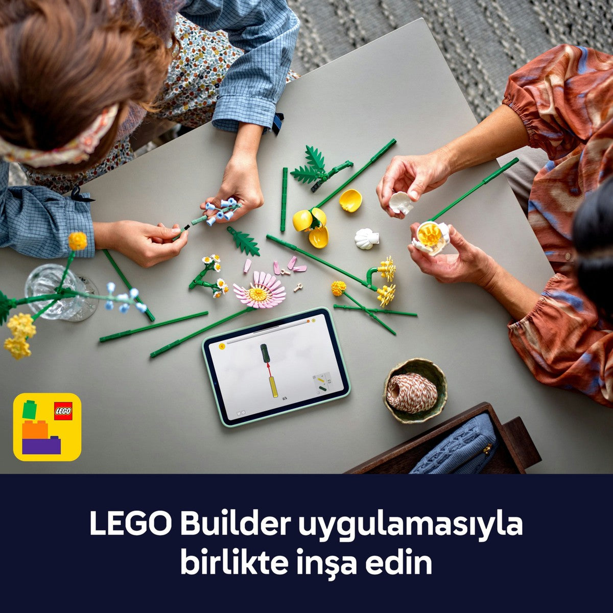LEGO® Botanicals Küçük Sarı Buket 10347 - 9 Yaş ve Üzeri Çocuklar İçin Yaratıcı Dekoratif Çiçek Buketi Yapım Seti (373 Parça)