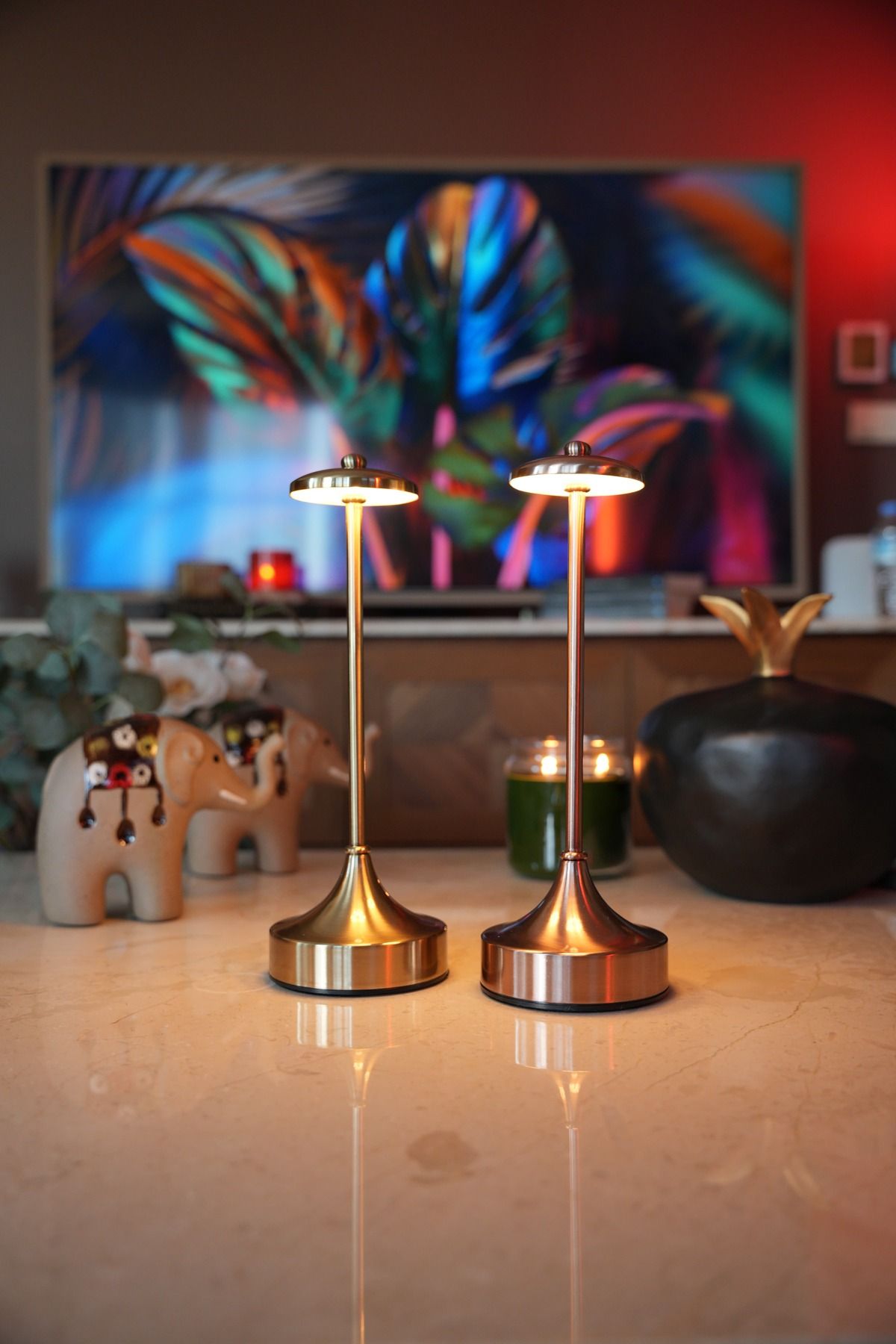 JUNIOR Masa Lambası – Minimalist ve Modern Tasarım!