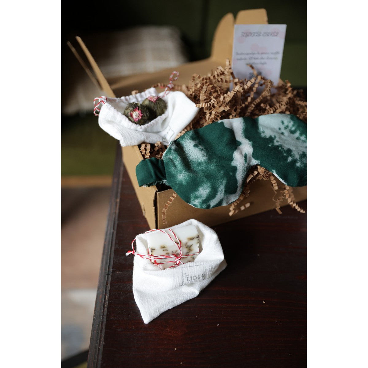 Touch Hardal Tohumlu Lavantalı Göz Maskesi, Doğal Mum, Blossom Tea & Meditasyon Seti