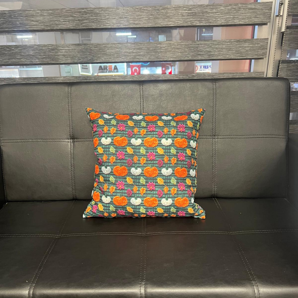 Renk Bahçesi Desenli Dekoratif Kırlent