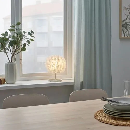 Bloom Masa Lambası