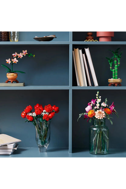 LEGO® Botanicals Pembe Çiçek Buketi 10342 - Yetişkinler için Dekoratif Çiçek Yapım Seti (749 P)