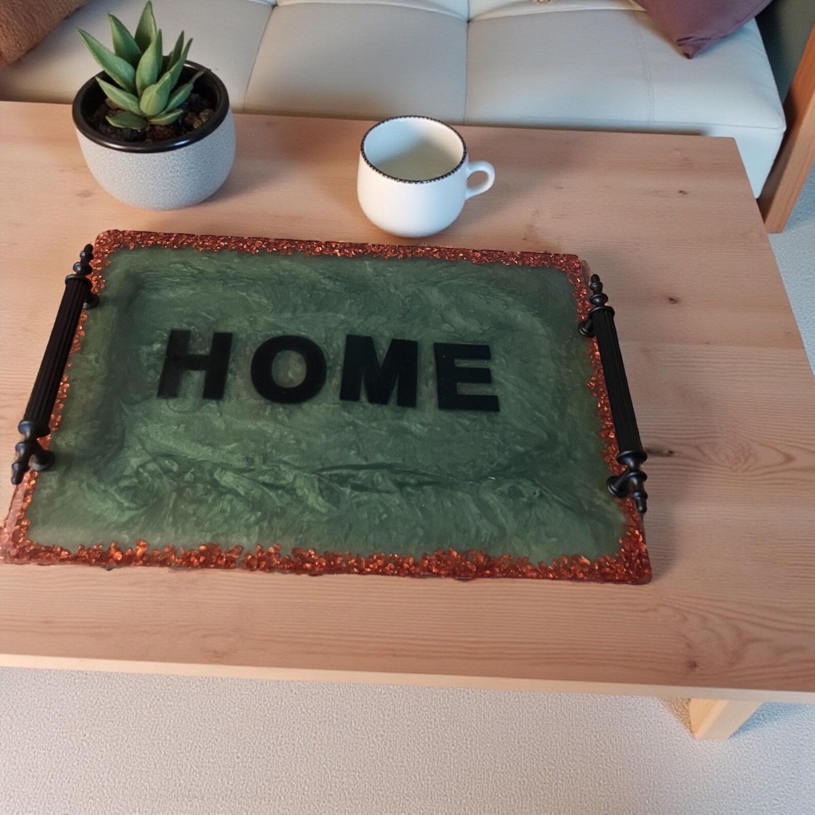 “HOME” Yazılı Yeşil Epoksi Sunum Tepsisi