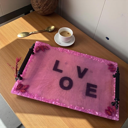 “Love” Yazılı Pembe Epoksi Sunum Tepsisi