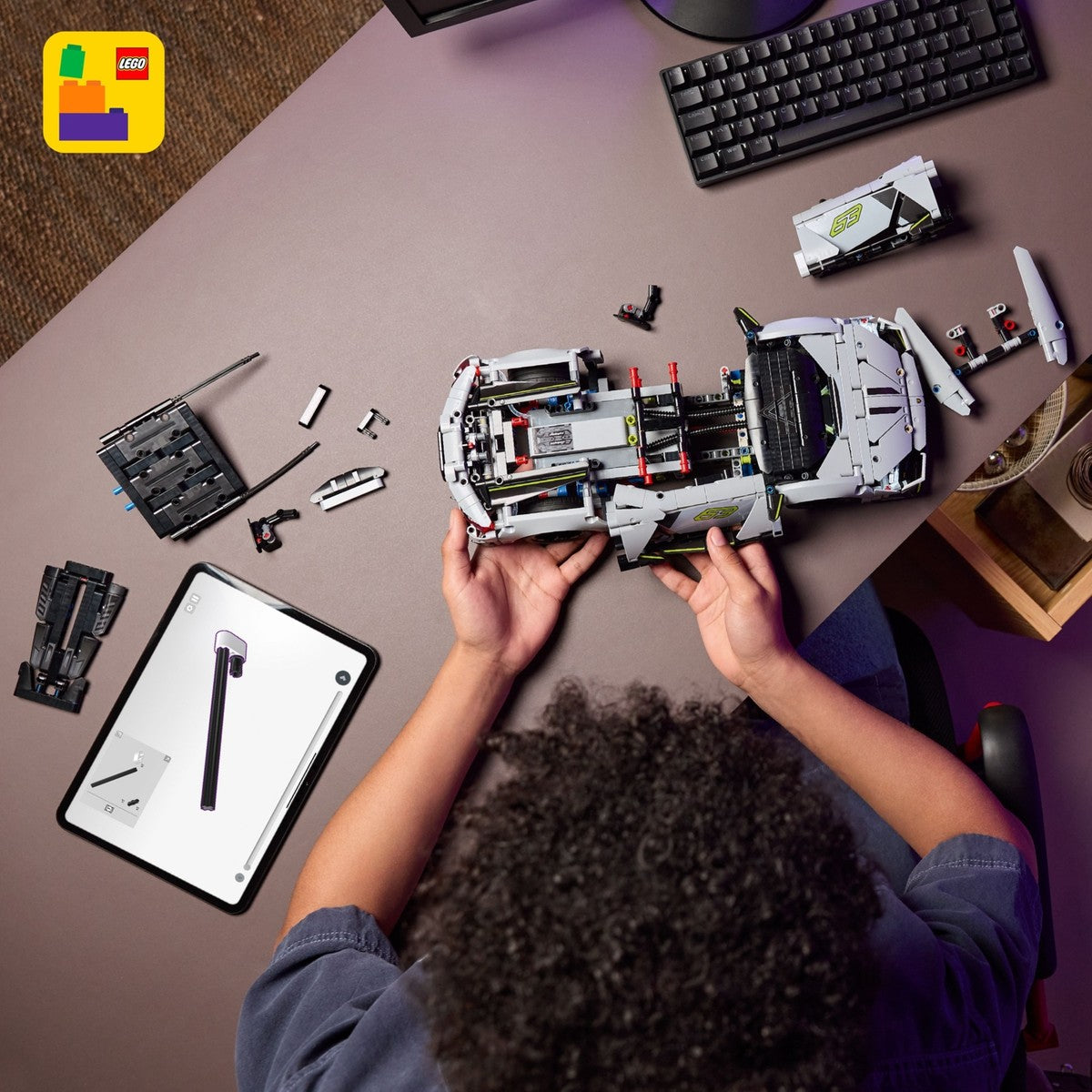 LEGO® Technic Lamborghini Revuelto Süper Spor Araba 42214 - 10 Yaş ve Üzeri Çocuklar için STEM Oyuncak Yapım Seti (1135 Parça)