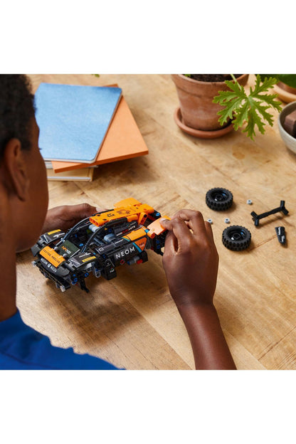 ® Technic NEOM McLaren Extreme E Race Car 42166 - 7+ Çocuklar için Oyuncak Model Yapım Seti (252P)