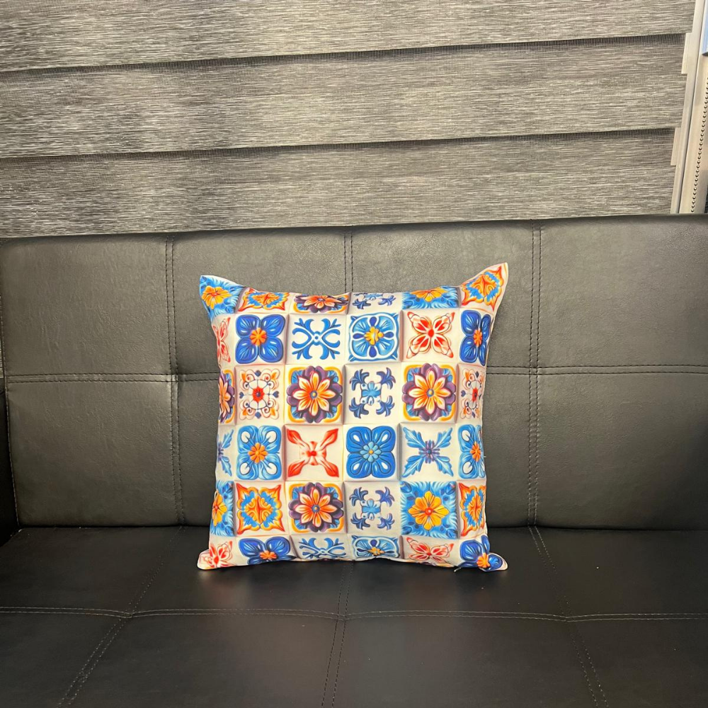 Akdeniz Çini Bahçesi” Dekoratif Yastık